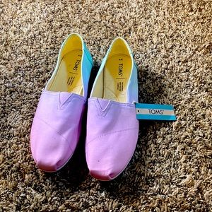 Nwt Toms women loafer size 9